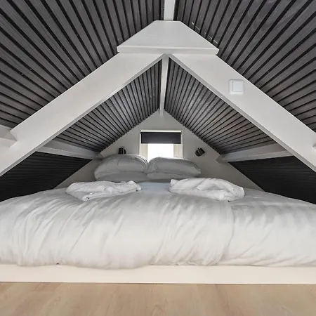 アパート Flamingo ザントフォールト